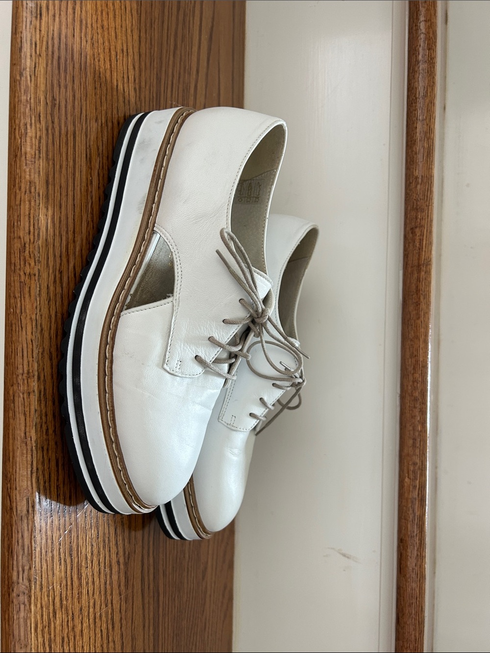 Summit by White Mountain made in Italy White Leather Platform Oxford Shoes